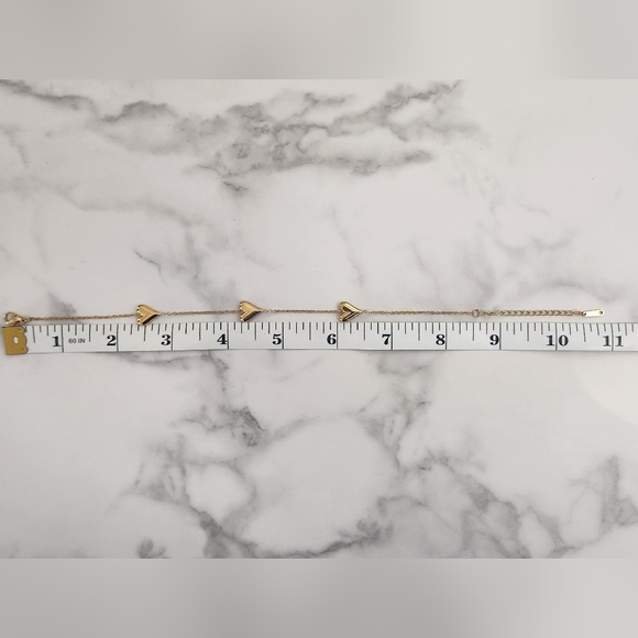 Three Heart Golden Charm Anklet - Picture 11 of 12